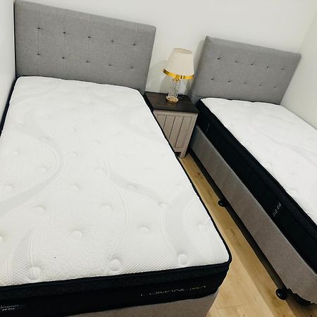 Otahuhu Town Centre Brand New Apartment 8B Auckland Esterno foto
